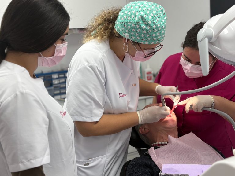 Equipo De Profesionales En San Fernando (2)