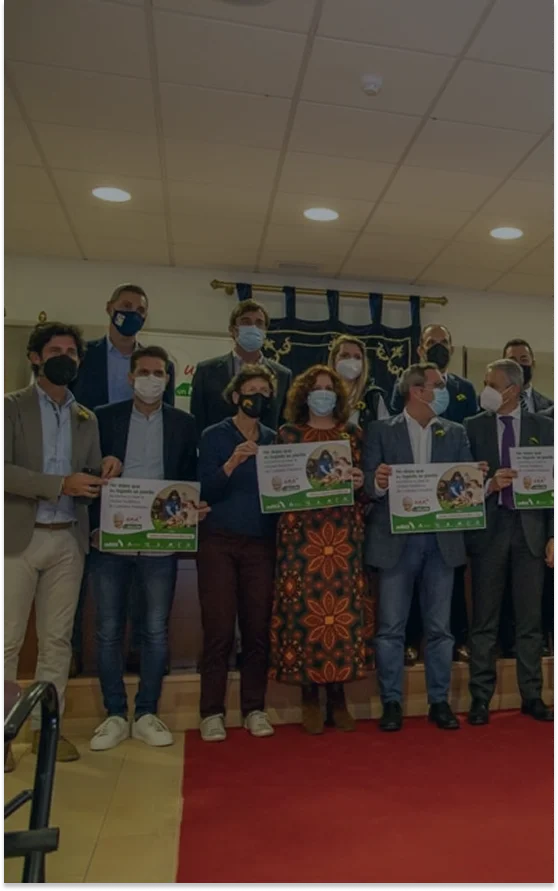 Grupo dental Clinics participando en una campaña de la Fundación Cudeca