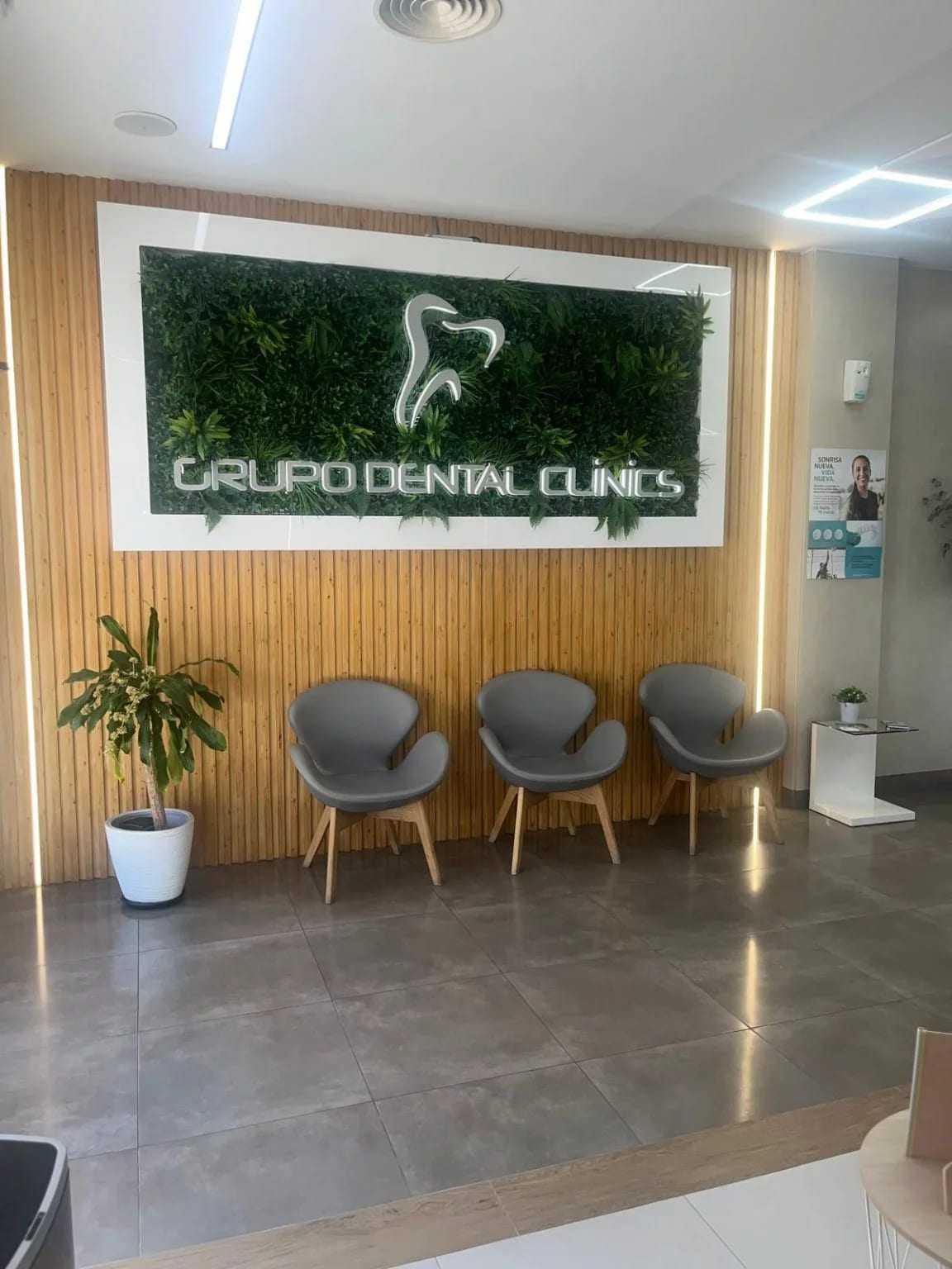Recepción Clínica Dental Mijas 2 (1)