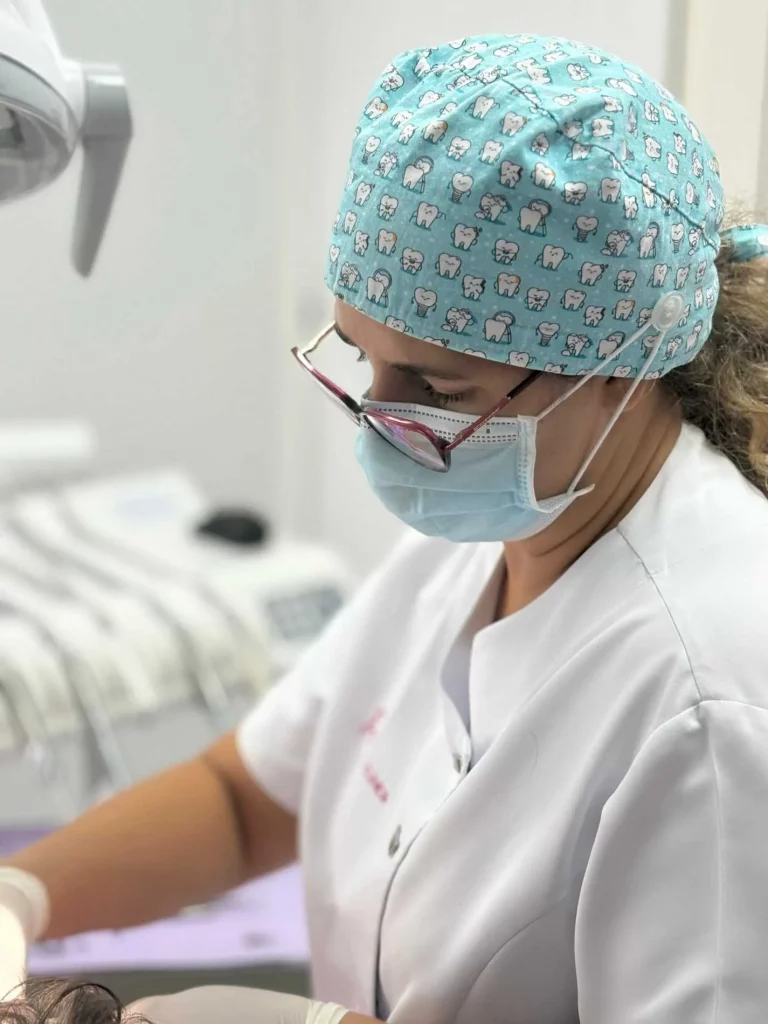 Higienista Clinica Dental San Fernando.jpg (1) 11zon