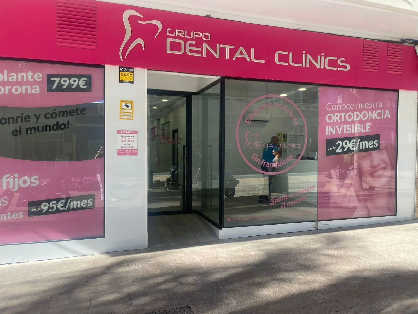 Av. de Salobreña, 4 place picture